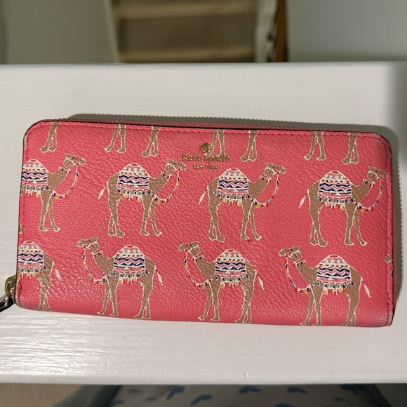 Kate Spade Wallet - Picture 1 of 3
